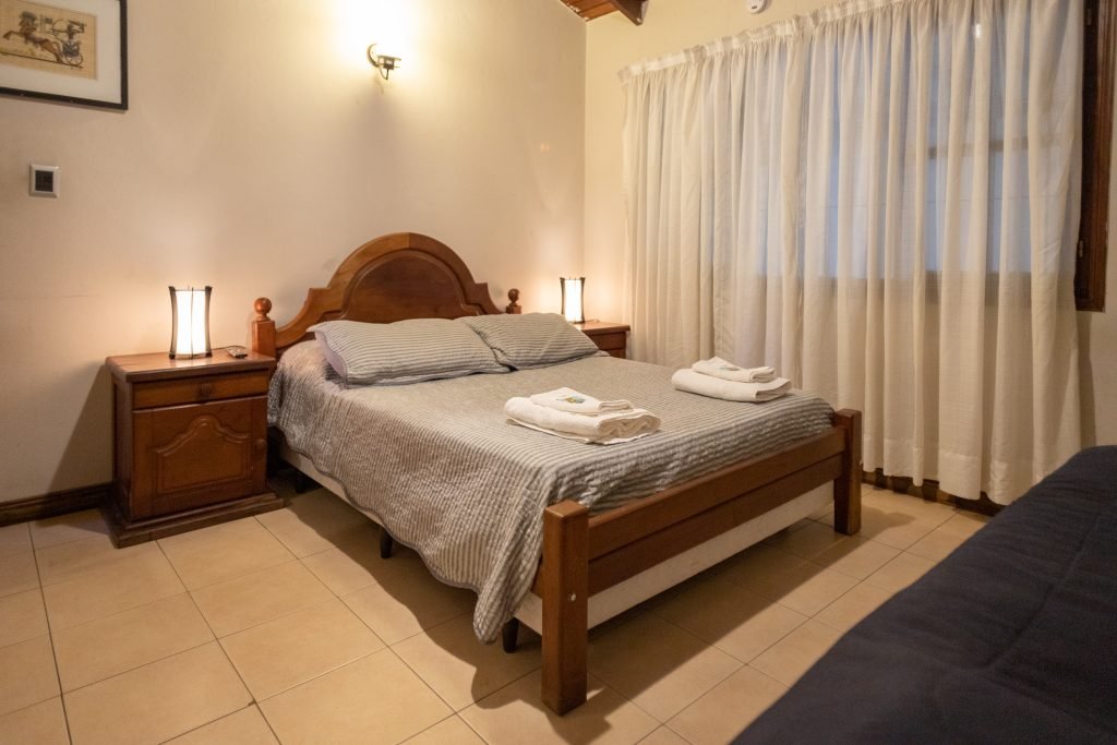 Casa con Patio, en B° Jardín Bótanico