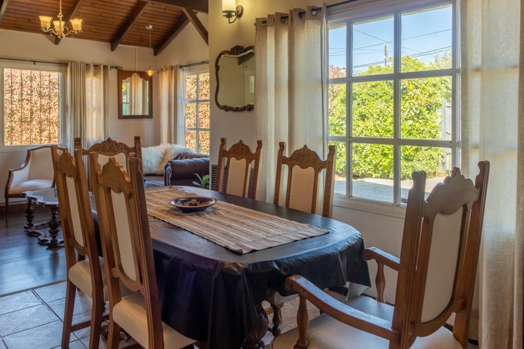 Casa con Patio, en B° Jardín Bótanico