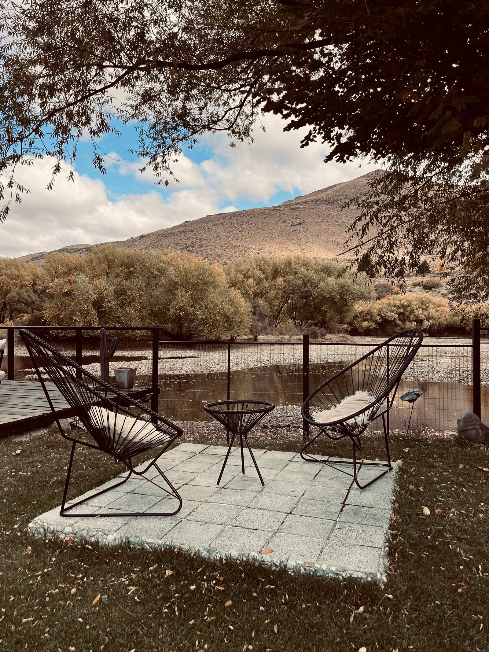 Dormis en Villa Llanquín – Con quincho equipado, parrilla, fogón, asador y disco